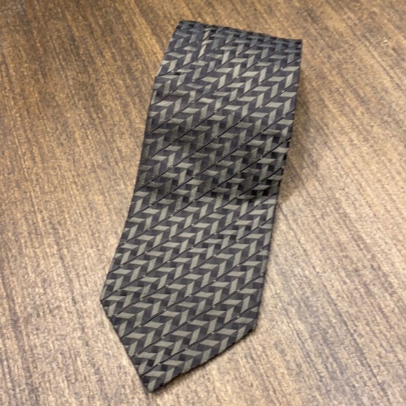 Hugo Boss Silk Tie Black Geometric Pattern - Picture 1 of 5